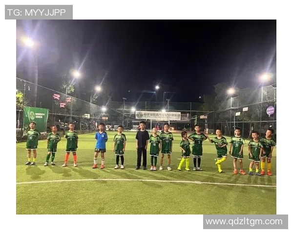 西安足球队的耐力之路：拼搏与坚持的精神传承与发展探讨