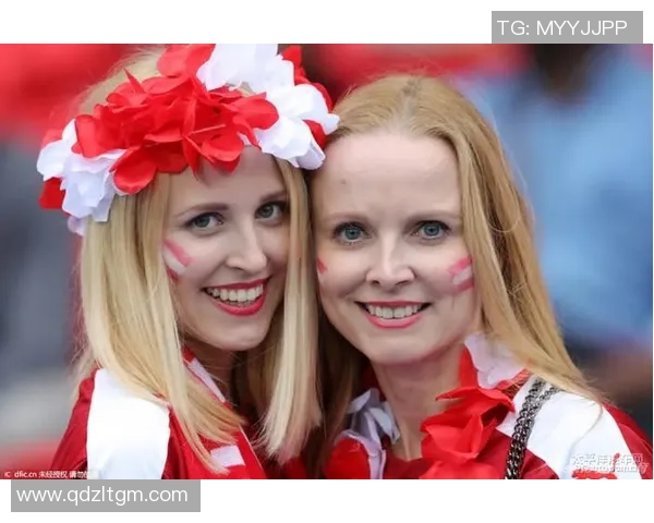 美女与足球明星浪漫接吻瞬间视频引发热议与关注